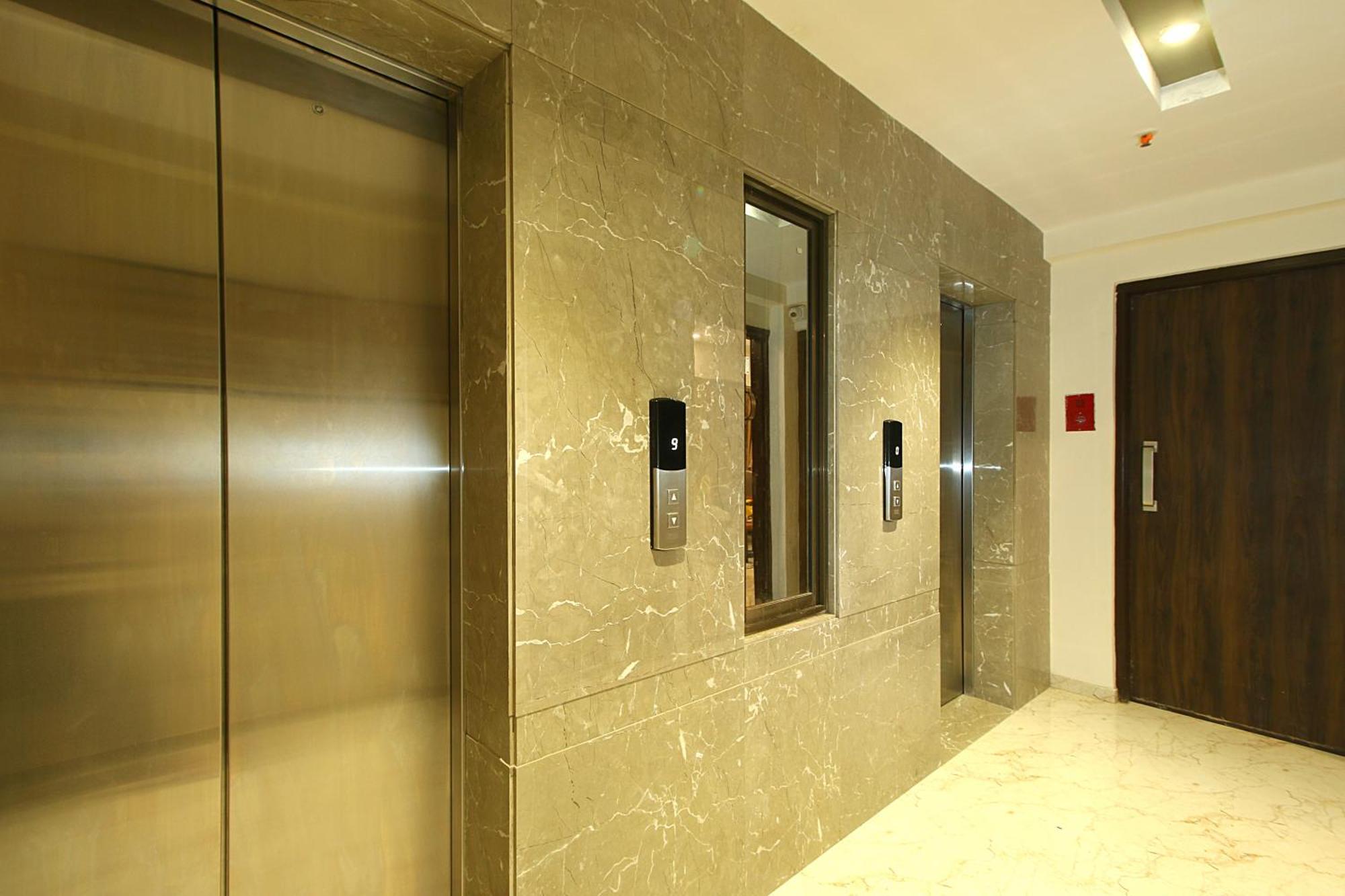 Mumbai House Luxury Apartments Santacruz East, Mumbai Eksteriør bilde
