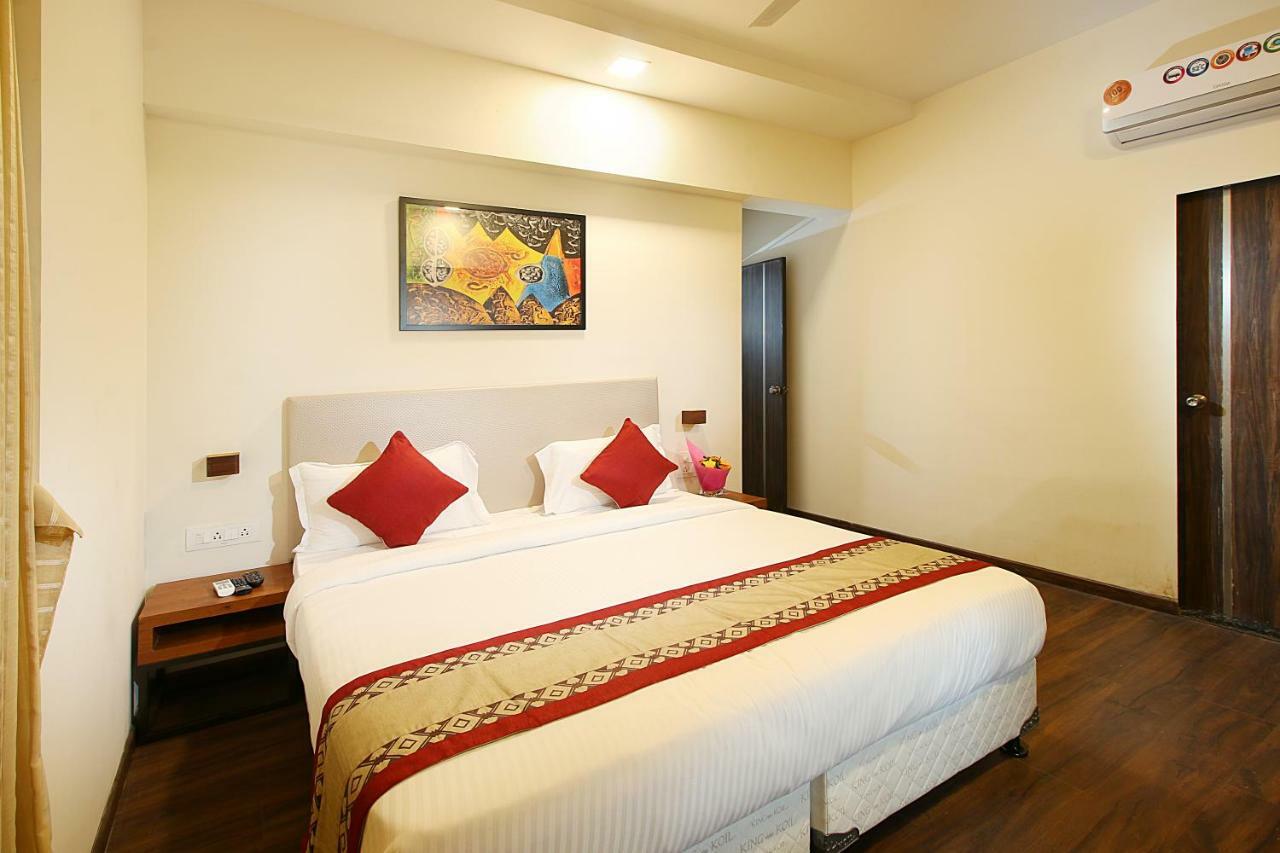 Mumbai House Luxury Apartments Santacruz East, Mumbai Eksteriør bilde