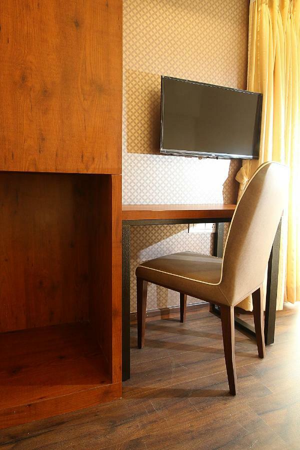 Mumbai House Luxury Apartments Santacruz East, Mumbai Eksteriør bilde